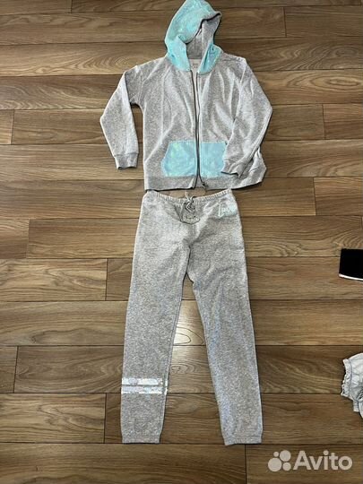 Костюм спортивный