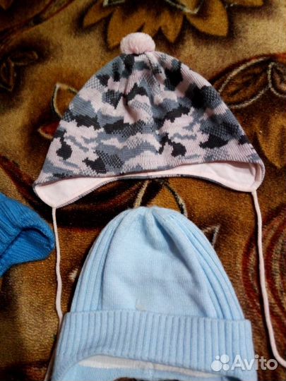 Шапки 40,цена за все