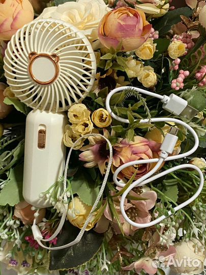 Милый ручной вентилятор с USB зарядкой