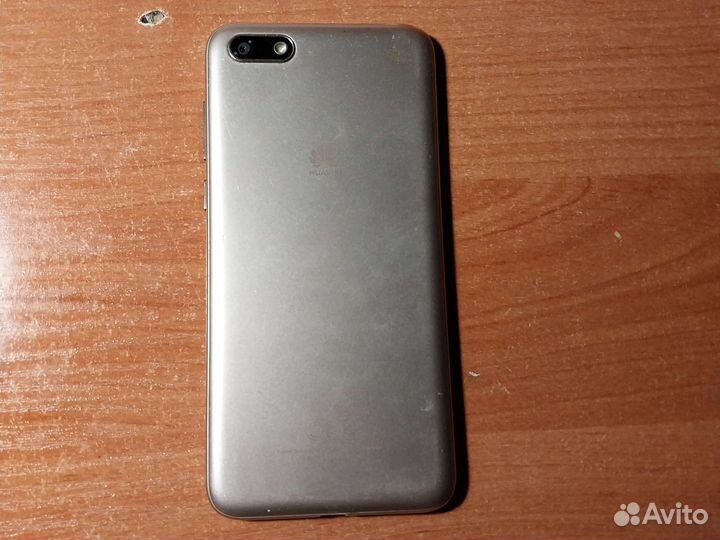 Телефон Huawei Y5