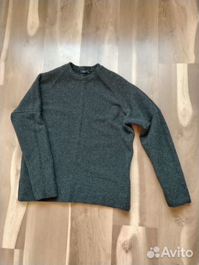 Свитер из шерсти