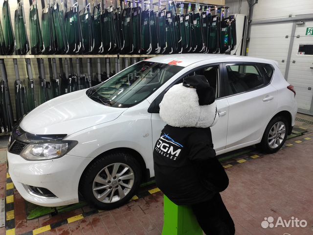 Лобовое стекло nissan tiida 2 c13