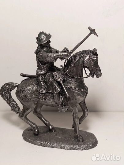 Продаю оловянные фигуры