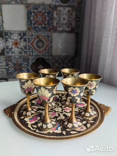 Набор больших рюмок на подносе, латунь, эмаль