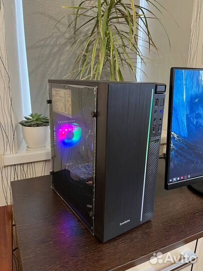 Компьютер для онлайн игр с подсветкой