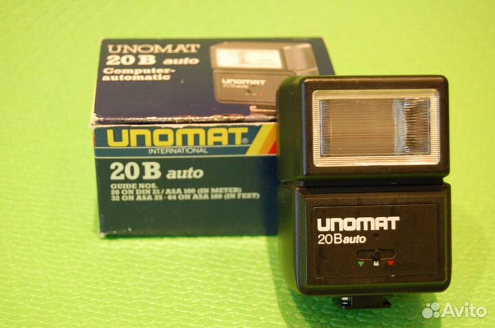 Продам фотовспышку unomat
