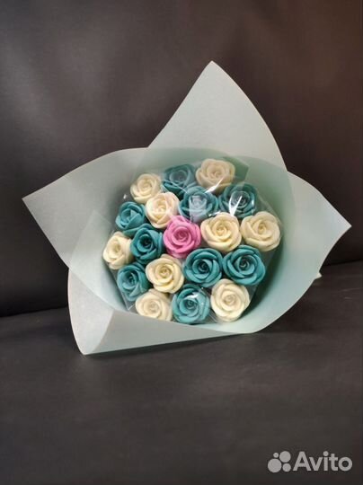 Букет - 19 Роз из Белого Шоколада