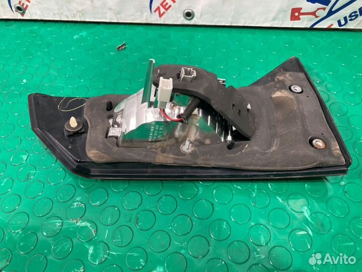 Фонарь крышки багажника правый Acura Mdx YD3 J35Y4