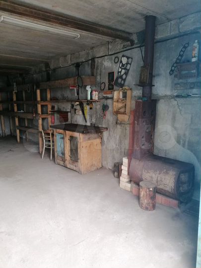 Гараж, > 30 м²