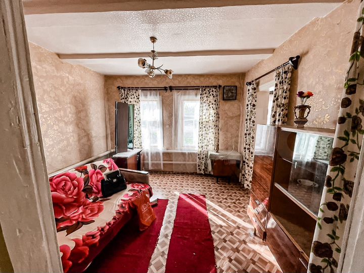 Дом 43 м² на участке 4,4 сот.