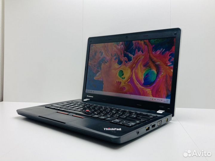 Компактный ноутбук Lenovo thikpad i3 8gb