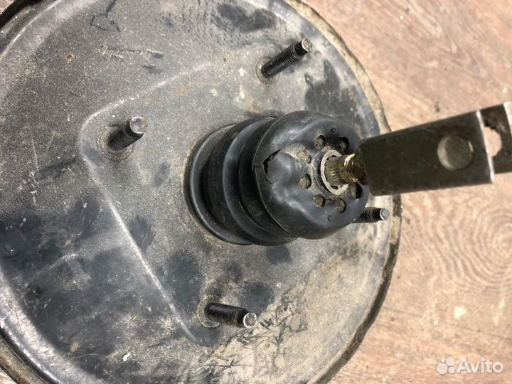 Вакуумный усилитель тормозов Toyota Carina AT190