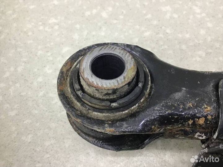 Рычаг задний верхний Volkswagen Jetta (5K) 2011 5Q0505323C