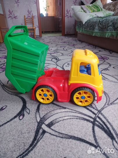 Игрушка грузовик