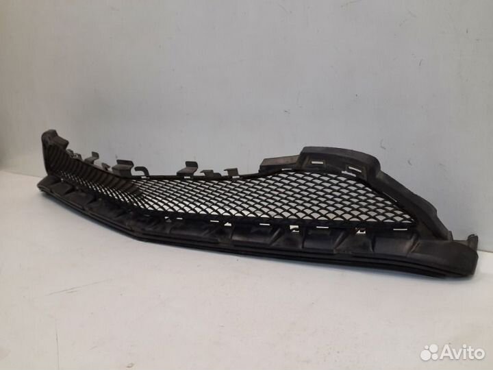 Решетка бампера передняя Mercedes-Benz E-Class