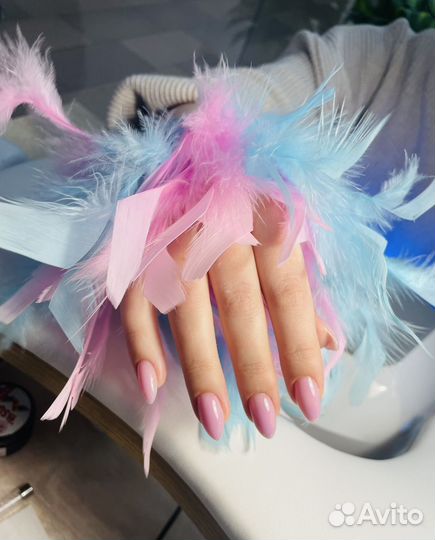 Маникюр с покрытием гель лак Сколково