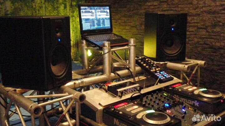 DJ Professional CD Player Numark Axis 9