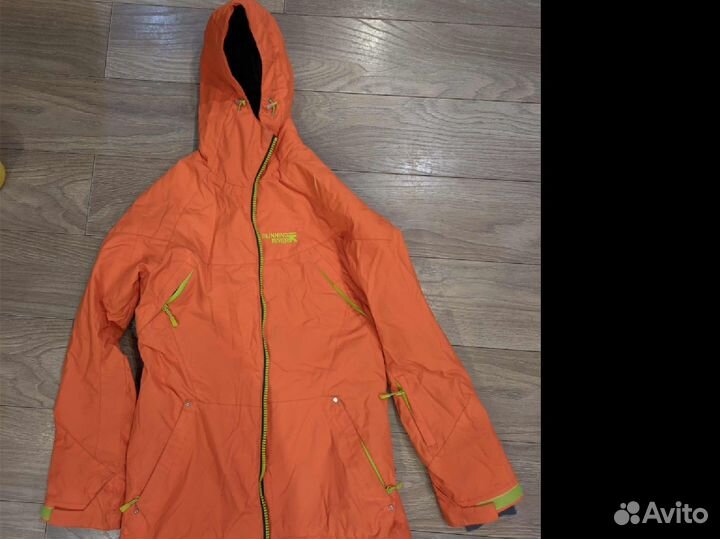 Горнолыжная куртка женская 40-42