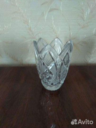 Хрустальная ваза