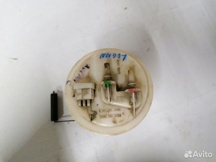 Насос топливный Renault Logan 1