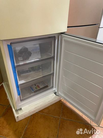 Холодильник haier CEF537ACG 2 метра