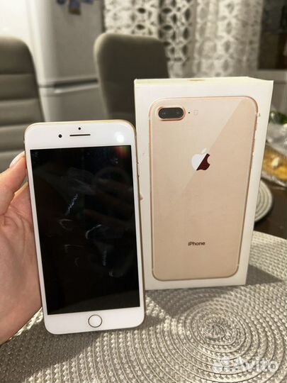 iPhone 8 Plus, 64 ГБ