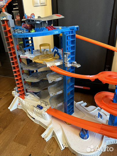 Хотвилс трек Невообразимая башня