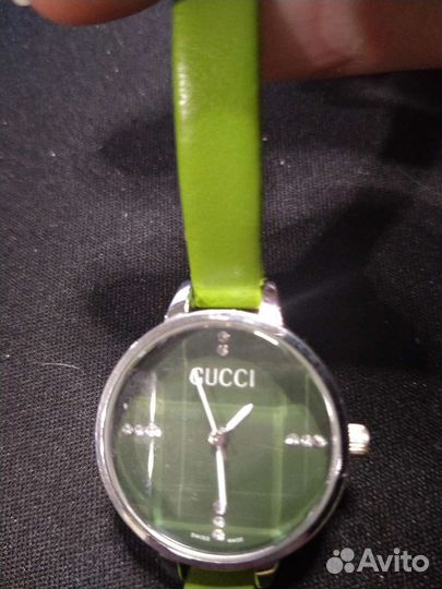 Часы женские Gucci