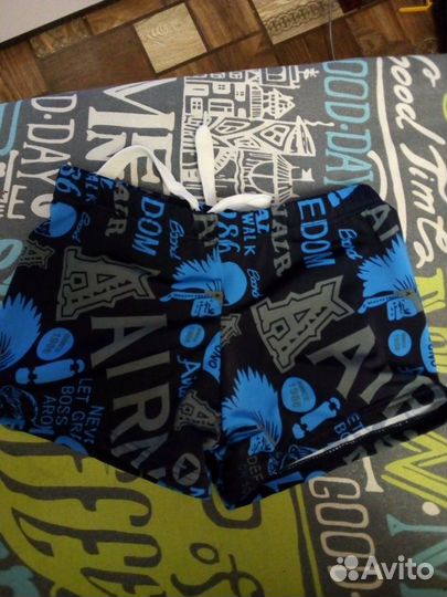 Футболка, брюки, купальные плавочки на мальчика