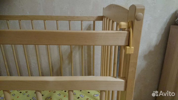 Детская кроватка