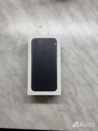 Телефон iPhone 7