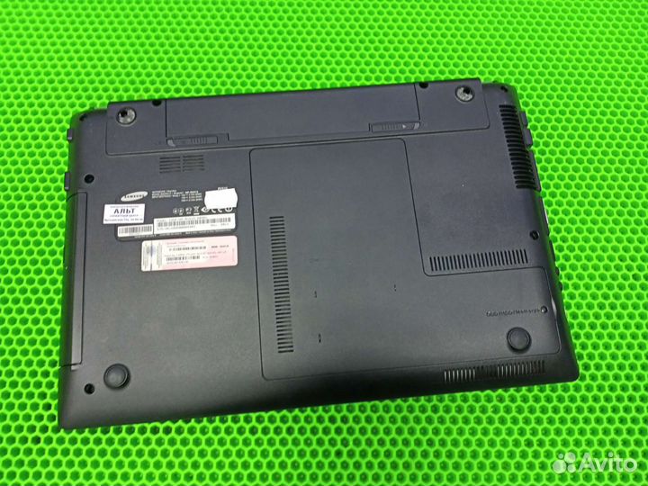 Ноутбук Samsung rv515 e450/4gb/250gb/hd6470m