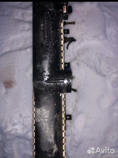 Радиатор на Honda crv 2