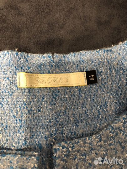 Пальто р 44 букле голубое без застежки