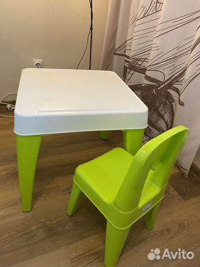 Детский стол и стул