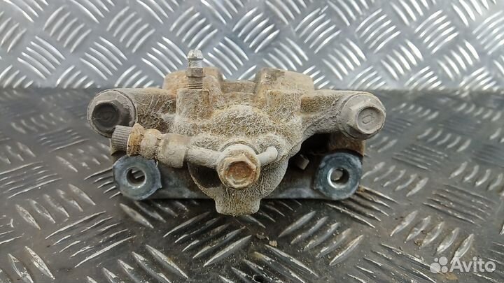 Суппорт задний правый Nissan Leaf