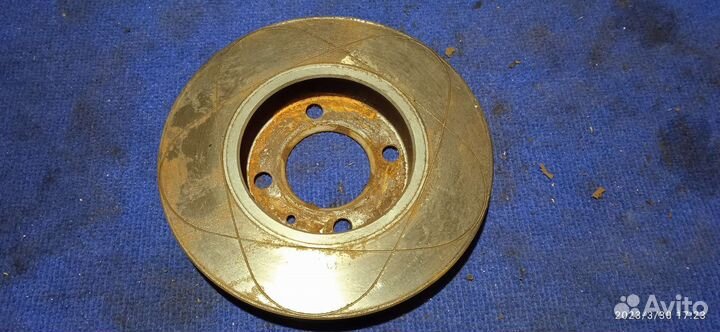 Диск тормозной передний Golf 3 не вентилируемый