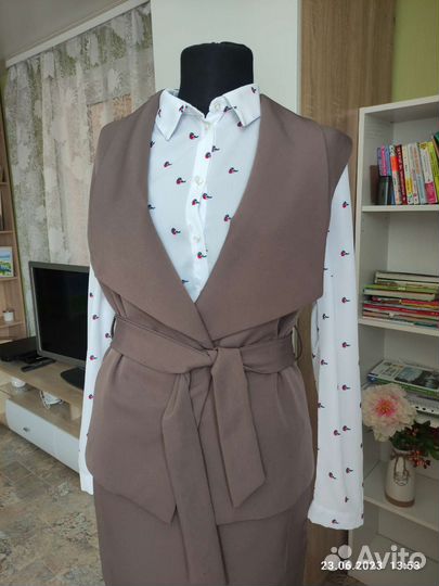 Одежда женская 42-44