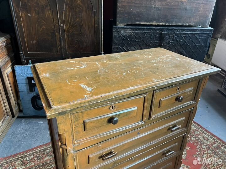 Комод старинный