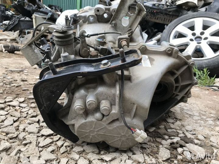 МКПП (механическая коробка переключения передач) l