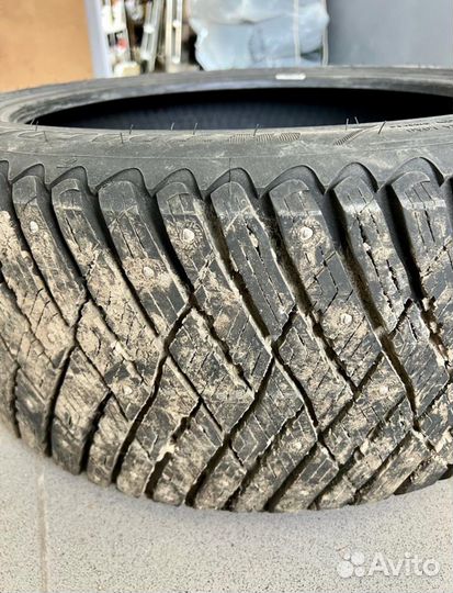 Goodyear Ultra Grip Ice Arctic 2 255/40 R19