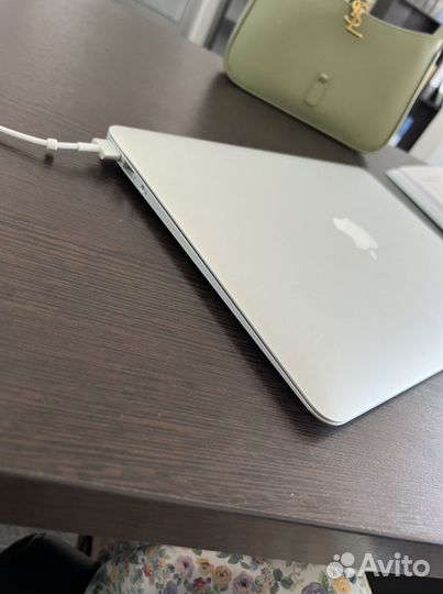 Apple MacBook Air
