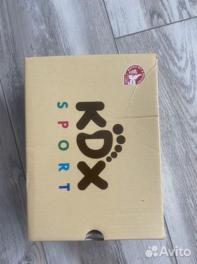 Кроссовки для девочки