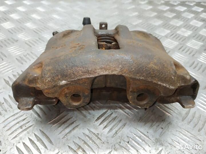 Суппорт тормозной передний правый Mercedes-Benz