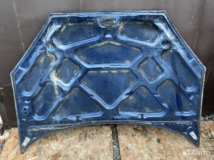 Капот Ford Focus 1