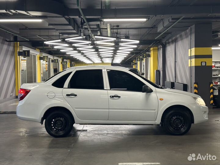 LADA Granta 1.6 МТ, 2013, 71 401 км