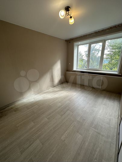 Комната 11,7 м² в 5-к., 4/5 эт.