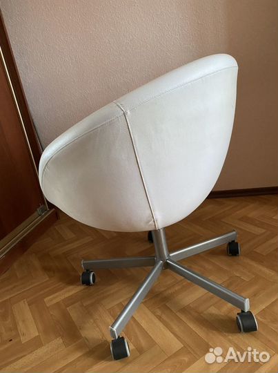 Офисное кожаное кресло 2 шт цена указана за 1 крес