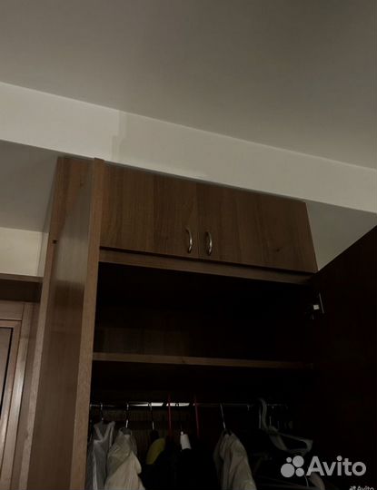 Шкаф деревянный для одежды