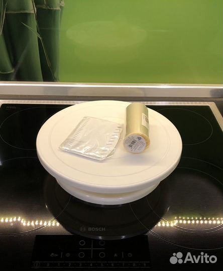 Вращающаяся подставка для торта